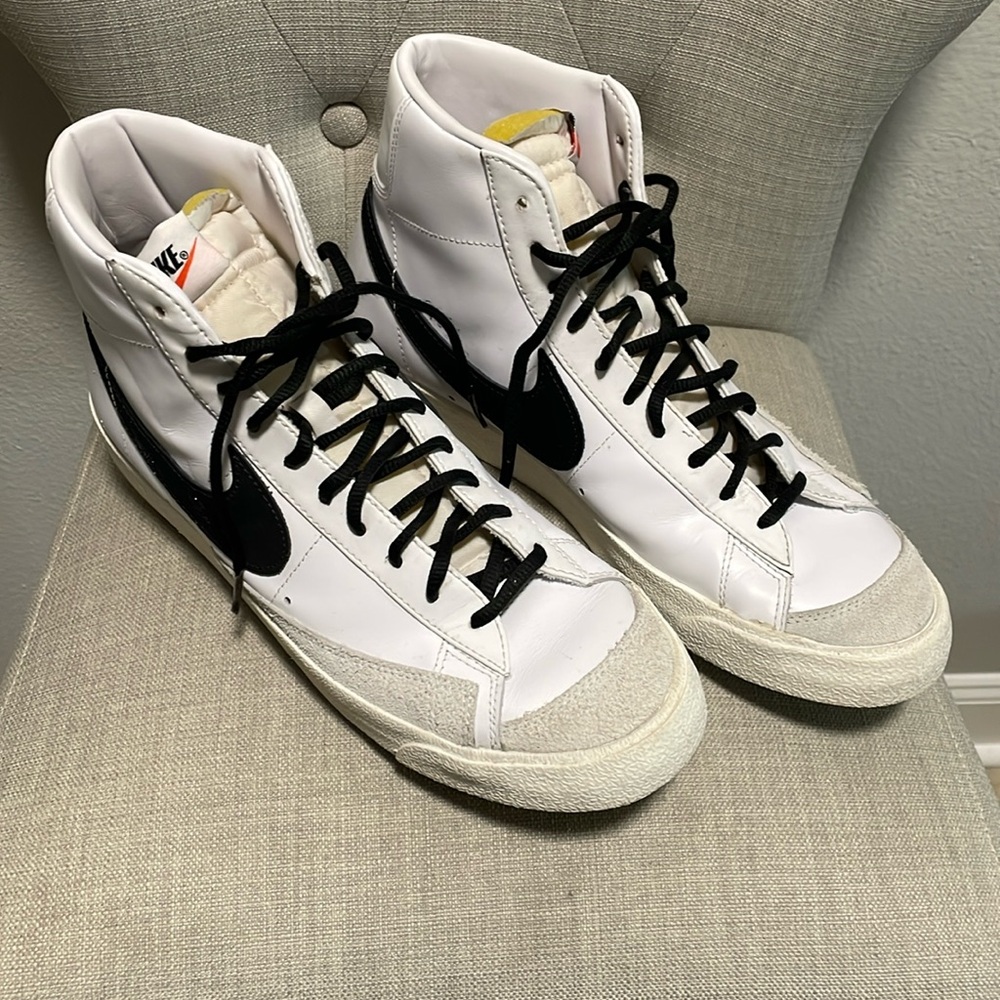Nike Blazers Men’s Sz 11